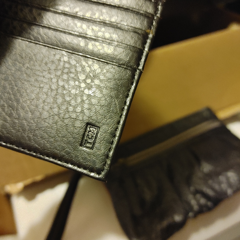 Wallet - Picture 3 of 4